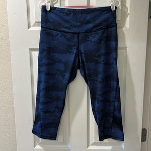 Capri length workout leggings, Champion C9. Size XL